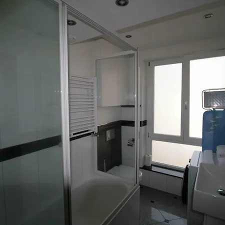 Amosa Centre Regence 10 *