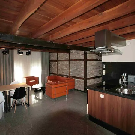 Amosa Centre Regence 10 Apartman