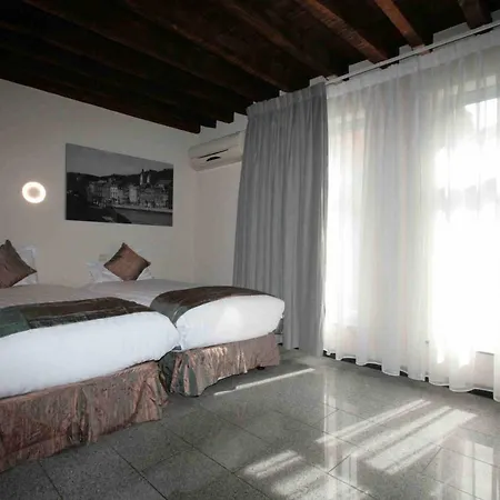 Amosa Centre Regence 10 Apartment Liege