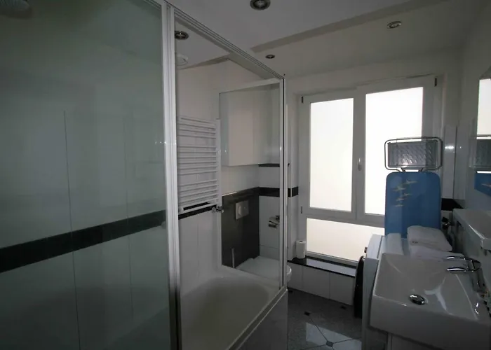 Amosa Centre Regence 10 *